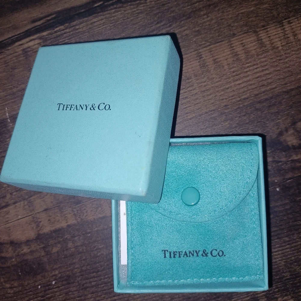 Tiffany & Co. Silver Mesh Ring - Picture 3 of 4